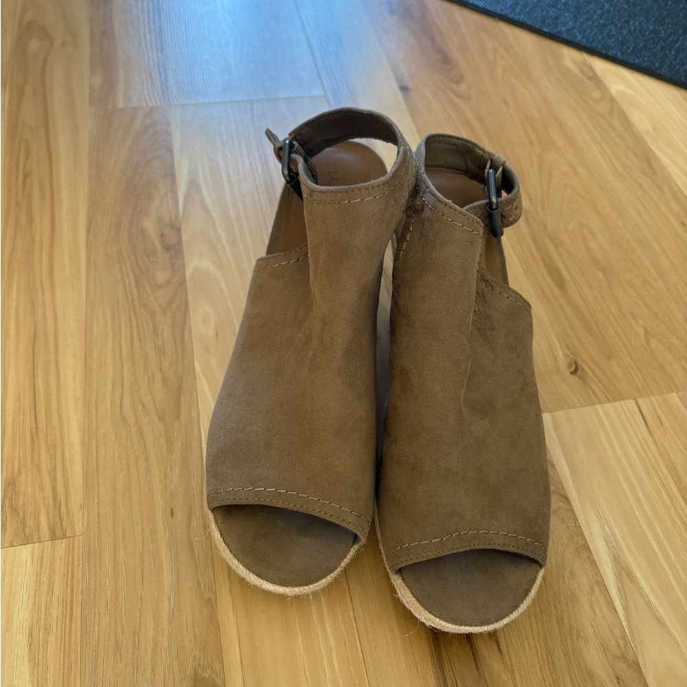 Universal Thread Brown Mules Comfortable Everyday Shoes